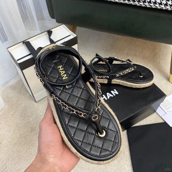 Flip Flops Tasarımcı Ayakkabı Hasp Kadınlar Terlik Lüks Katır Sandal Açık Yaz Zinciri Erkekler Slayt Ayakkabıları Espadrilles Loafers Deri Sürgüler Sunny Thong Sandale