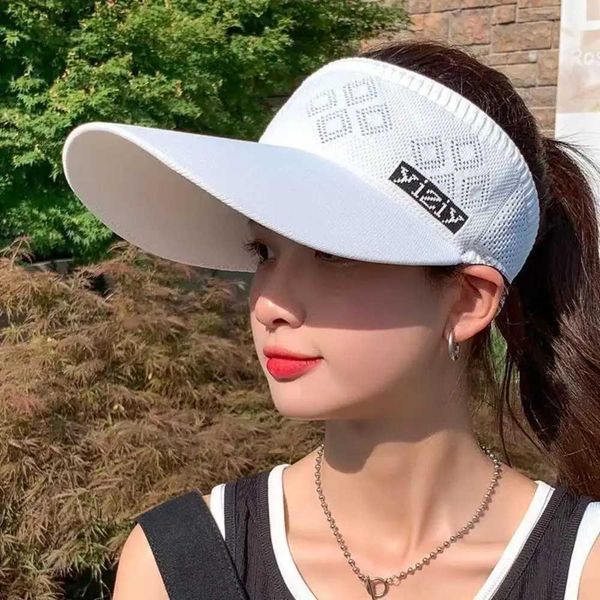 Visors Anti-Sun пустую верхнюю шляпу горячую распродажных эластичных пляжных шляп Anti-UV Suncsreen Hat Summer Y240417