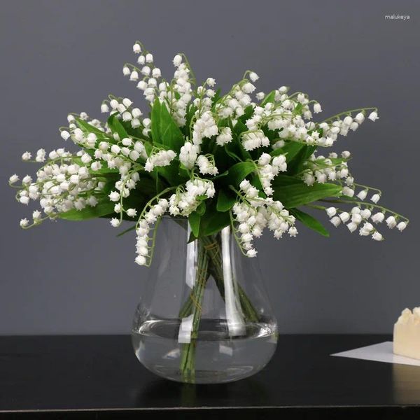 Flores decorativas 20pcs/embalagem de alta qualidade Flor artística lírio de plástico branco do vale do vale da noiva Decoração de casamento de noiva