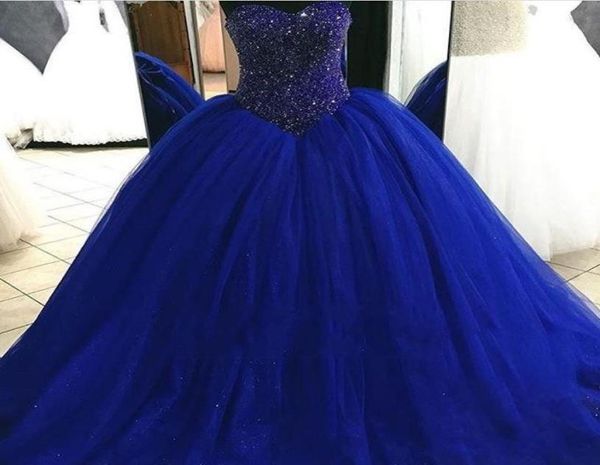 2017 Neues wunderschönes Quinceanera Ballkleid Kleider Schatz Kristall Perlen Royal Blue Sweet 16 Sweep Train Plus Size Party Prom Ev6454988