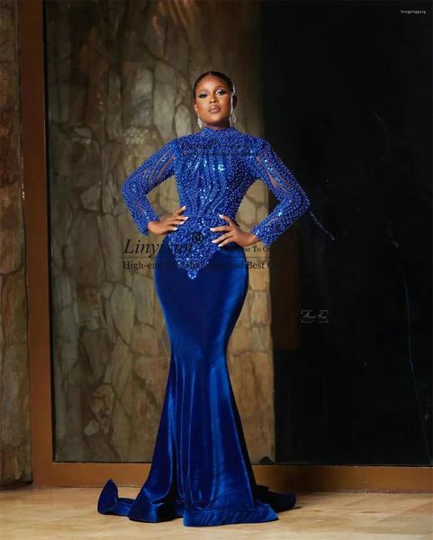 Abiti per feste di lusso in rilievo con perline blu royal Prom africano Velvet sirena da sera formale abito arabo musulmano Aso ebi abito lungo