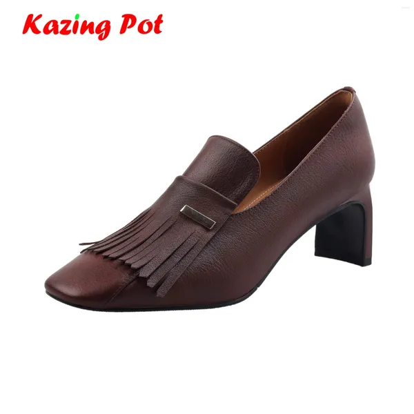 Kleiderschuhe Krazing Pot 2024 Kuhleder Dicke High Heels Quaste Fringe Square Zeh Wunderschöne Retro Vintage Mode Frauen Britische Schule Pumps