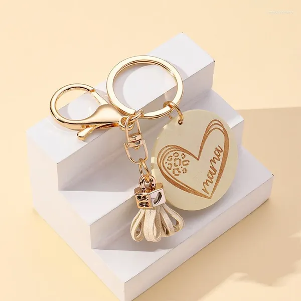 Keychains 1PC Fashion Creative Heart Love Schlüsselbund Mama Holz Quasten Key Ring Accessoire Anhänger Muttertag Exquisites Schmuck Geschenk