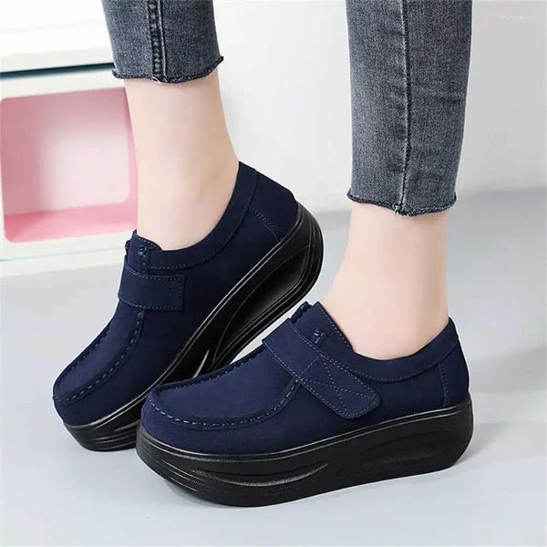 Scarpe casual 39-40 Sneaker estive primavera 2024 vulcanizzare la tendenza femminile di lusso moccasins sport s giocate tesi mobile sabot