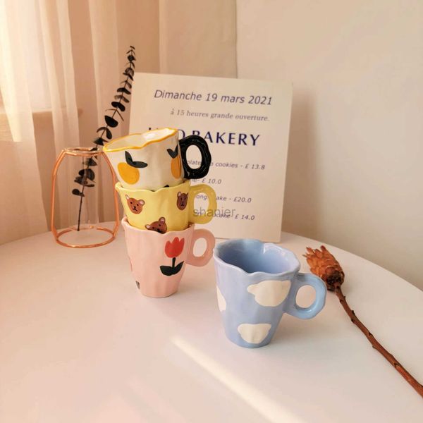 Кружки желтый милый медведь оранжевая кружка Тюльпана Творческая чашка кофейная чашка нерегулярная облачная керамическая чашка водяной чашки дома 240417