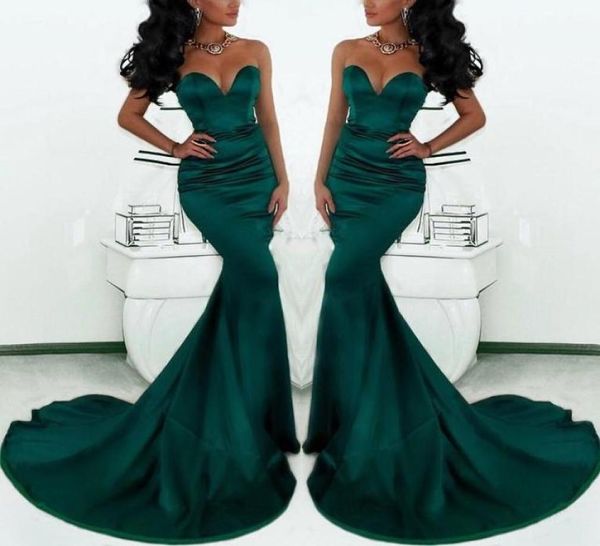 2019 Wunderschöne Emerald Green Mermaid Abendkleider Schatz Satin Sweep -Zug Fischschwanz Spezialanlass Abschlussballkleider für Frauen PL7619820