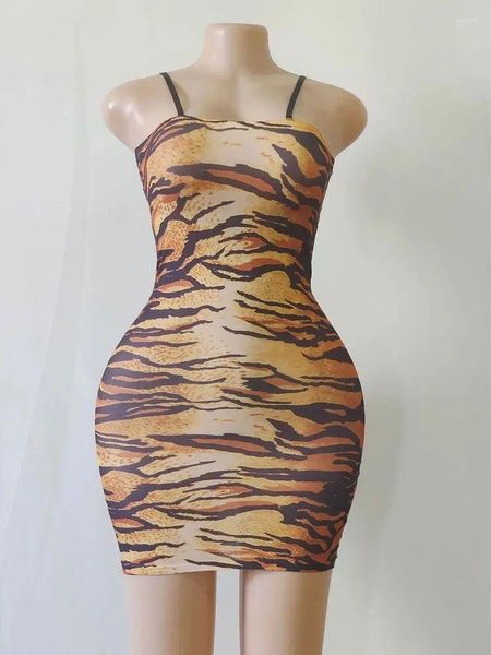 Sıradan elbiseler spagetti kayış baskıları elastik elbise gövdesi tayt paketi kalça minifalda seksi clubwear vestidos mini etek bornoz