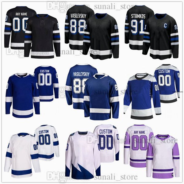 Jerseys de hóquei costurado 90 Matt Tomkins 7 Haydn Fleury 44 De Haan 31 Jonas Johansson 43 Darren Raddyshshshell Chaffee Mikhail Sergachev 78 Emil Martinsen Lilleberg