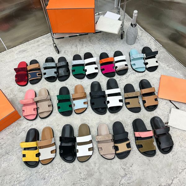 Slippers Chypre Sandal Designer Sliders Flip Flips Sandals planos para a praia Plataforma feminina sandálias Calfskin Sury Suede Goatskin Casual Men Out fora do Slipper