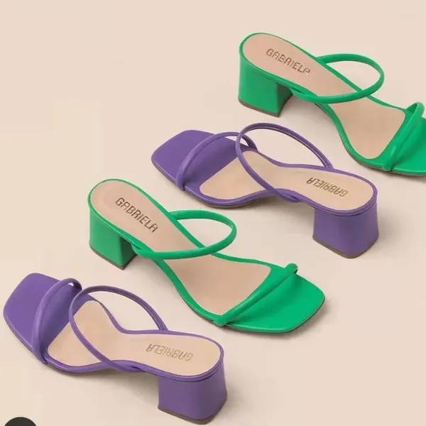 Slippers Summer Gladiator Shoes quadrados saltos altos mulheres deslizam moda da banda estreita banda de praia sandália confortável