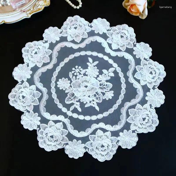 Panno da tavolo rotondo in rete bianca ricamo a fiore bianco copertina di nozze cucina decorazione e accessori natalizi
