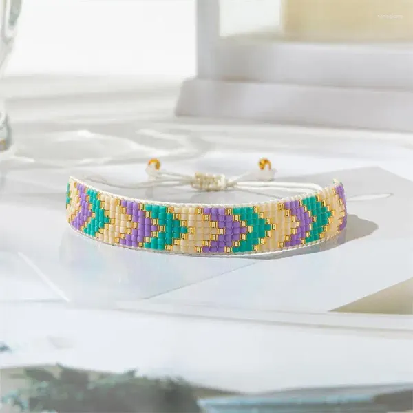 Strand White Thread Bracelets de amizade para mulheres Presente colorido Padrão de seta geométrica Padrão de jóias de praia de cordas à prova d'água personalizadas