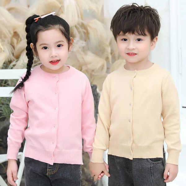 Strickjacke neue koreanische Version von Frühlings- und Herbst -Kinder -Strick -Strickjacke Longsleeved Coat Pure Cotton Pullover Q240122