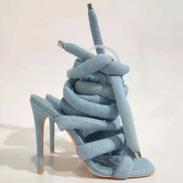 Sandalen Marke Gray/Siery Feet Ring Wicking Tape Sandalen Fashion Walk Show Frauenschuhe 2023 Sommer neuer Quadratzehen High Heels Größe 43