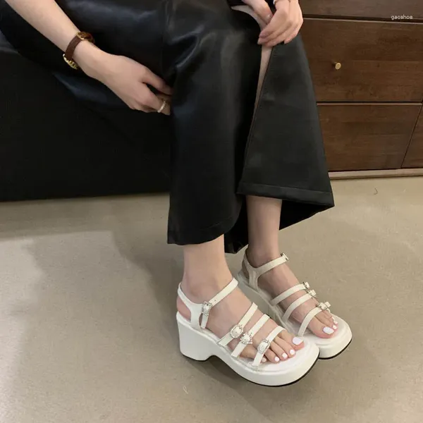 Kleiderschuhe weiße Plattform Keil Gladiator Sandalen Schwarze Block Heels für Frauen Gürtelschnalle Keile Sommer Chunky Heeled