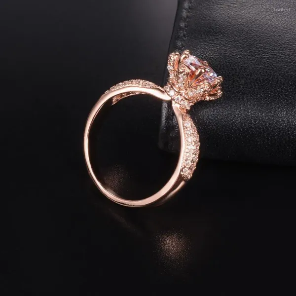 Ringos de cluster Design de flores 925 prata esterlina para mulheres Luxo 2CT Diamond Wedding noivado de casamento Ring Ring 18K Jóias de ouro rosa