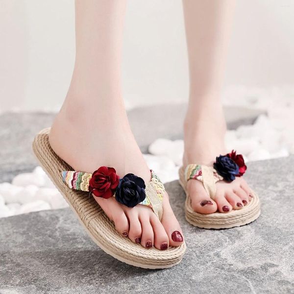 Hausschuhe 2024 pp Material Rose Frauen Sommer Haus Outdoor Anti Slip Beach Gras gewebtes Blüten Sandalen Freizeit Pantufflas