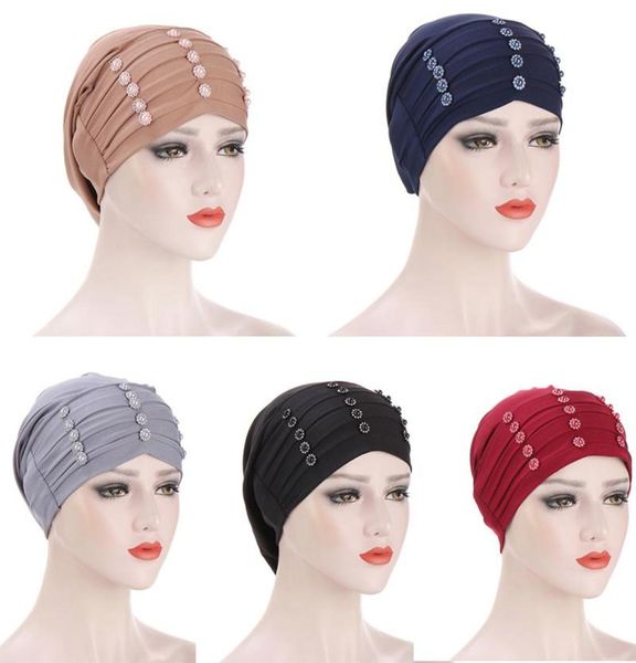 2020 Nuovo moda Solid Solid Cotton Turban Caps Cappello Cappello Scarf per donne musulmane Pearl Inner Femme Musulman Wrap Turbantes2435097