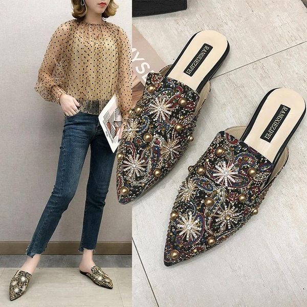 Hausschuhe Luxus Frauen Mules Damen Sommer chinesische Schuhe Low Heels Flat Casual Woman Flip Flops 2024