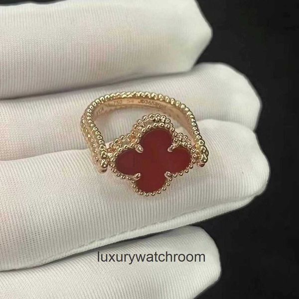 High-End-Schmuckringe für Vancleff Womens Schöne neue doppelseitige reversible CNC Präzision geschnitzt V-Goldenqualität Rot Jade vier Blattgras Ring Original 1: 1 Logo