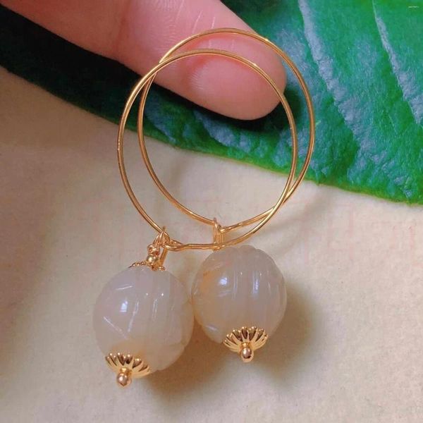 Orecchini penzolanti Fashion White Natural Round Round Hetian Jade Sculpture Gold Bridal Casual Wedding Perline per perline per perline da uomo lampadario Donne