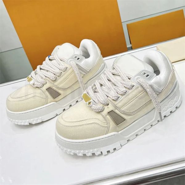 Designer Casual Shoe Casual Luxury Trainer Maxi Sneaker Mens Womens Spesse perle colorate di tessile Sneaker Verde Bianco Bianco Bianco in pelle di grandi dimensioni Sneaker Onseceszed Duble Sneakers Z18