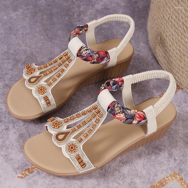 Sıradan ayakkabılar yaz kadın kama sandaletleri bohemia rhinestones platformu kadın peep toe açık plaj