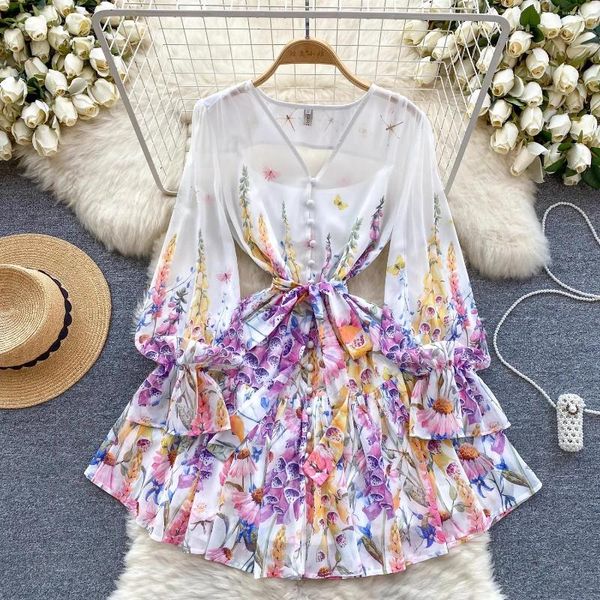 Lässige Kleider 2024 Sommer Gorgeous Flower Chiffon Kleid Frauen V-Ausschnitt Flare Sleeve Floral Print Schnürgürtel Lose Robe Mini Vestidos 6240