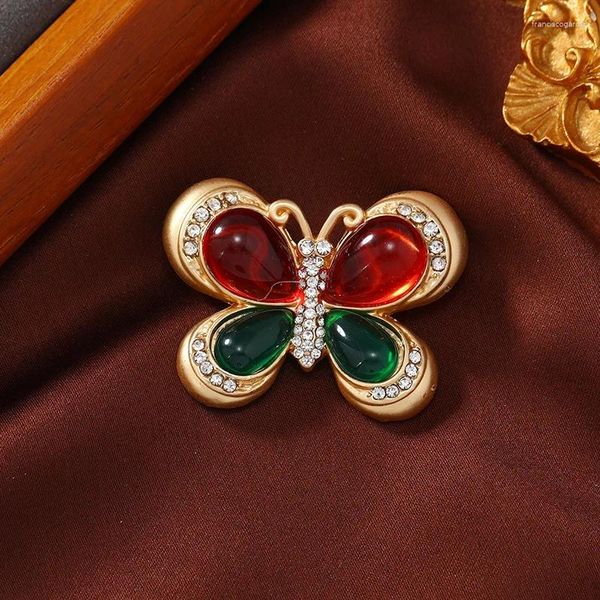 Broches de luxo Medieval Crystal Butterfly Broche Red Green Glazed Resina Golden Pin vintage e antiguidade para roupas femininas