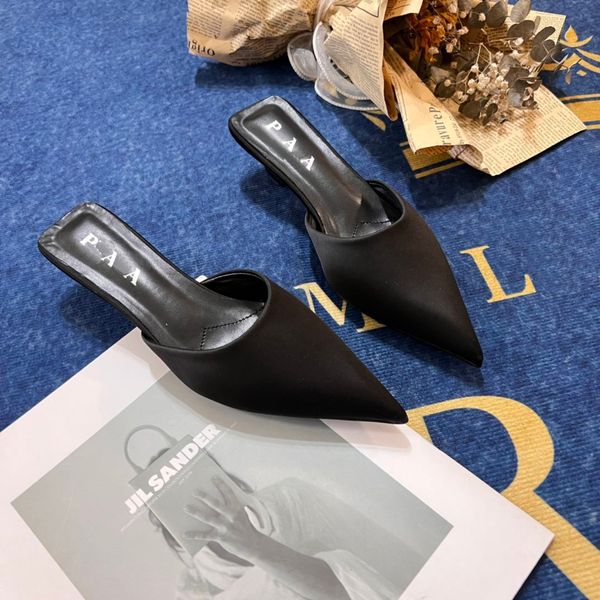 Nuovo designer boutique abito alto tacchi fascino di design per donne sandali con tallone alto estate in spiaggia in stile casual sandali da donna sandali corretto logo corretto