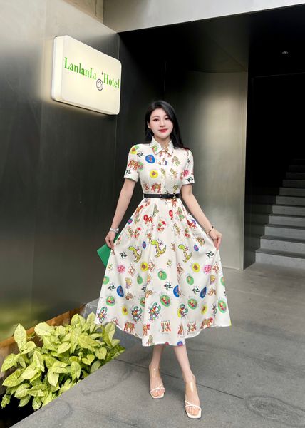 Mode Frauenkleid Startwegskleider Neues Sommer -Sommer -Kleid für Frauen, die Flora gedruckte Kleider plisdern