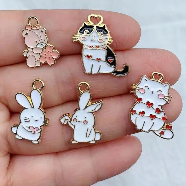 10pcs Legierung Charme Cartoon Anime Katze Kaninchen Charms niedliche Ohrring DIY Schlüsselbund Armband Anhänger Schmuckzubehör für die Herstellung 240408