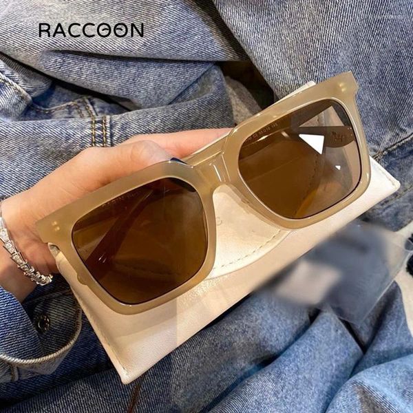 Óculos de sol Retro Praça Mulheres 2024 Rivetos vintage Decoração Eyewear Men Shades