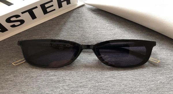 Occhiali da sole 2022 Korea v Brand Women Trendy Men Vintage Sun Glasses Style Pacchetto originale Papas13667505