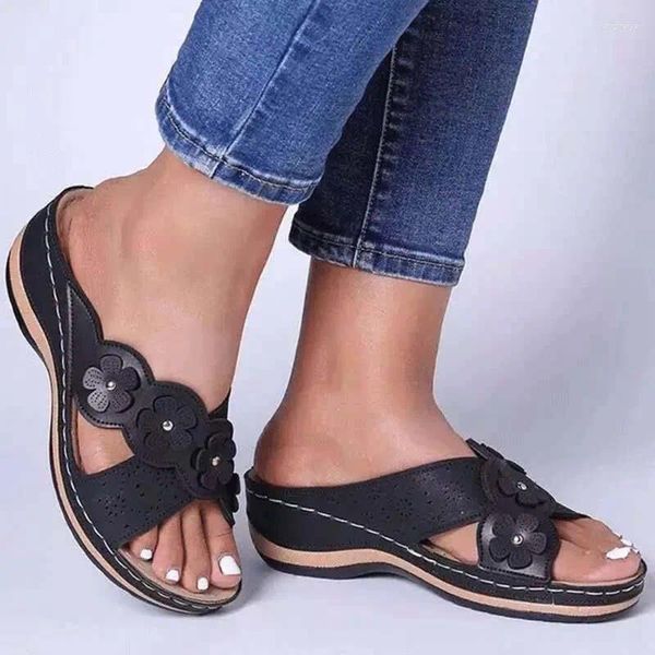 Scarpe casual Donne traspiranti Summer Color Solid Sandals Sexy Women Slip On Apri Footwear Funge Femmina