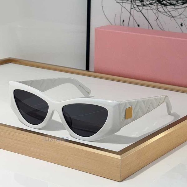 Weißbrille Mui Sonnenbrille für Frauen Designer Sonnenbrille coole Mode klassische europäische und amerikanische Retro -Style -Katze Eye Full Frames Goggles Acetate FRA