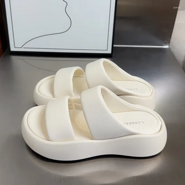 Slippers Ins Soft Eva Plataforma para Mulher Lar confortável Costa grossa Pillow Slides