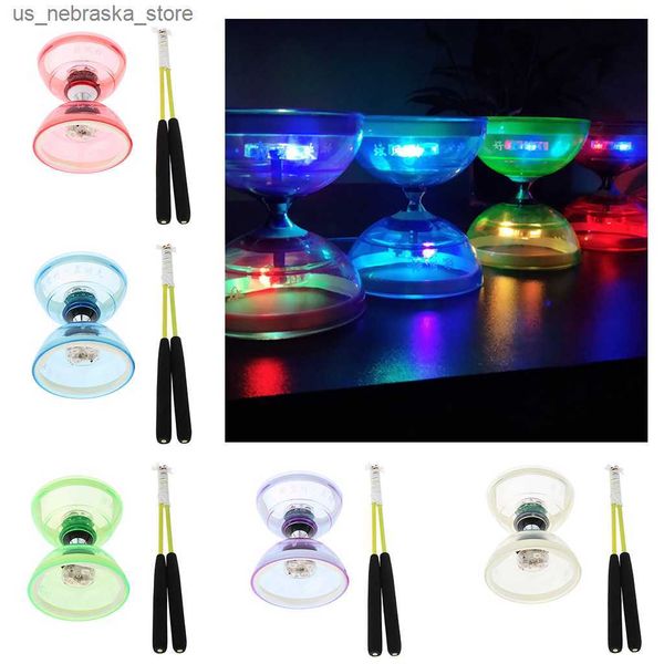 Yoyo Pro Triplo cuscinetto medio da 5 pollici cinese yoyo diabolo giocattolo con luci a bastoncini di carbonio set di colori diversi variano LJ201031 Q240418