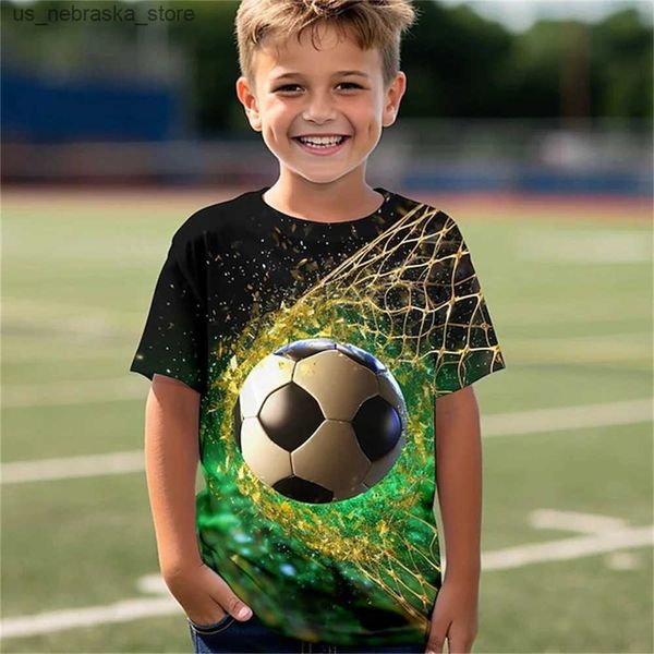 T-Shirts Childrens Clothing Girls im Alter von 10 bis 14 Fußballtrikots-Jungen mit Fußball gedrucktem Top-Kinderkinder koreanisches T-Shirt Neues Sommer T-Shirt Q240418