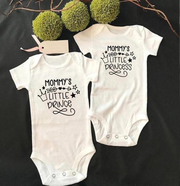 ROMPERS MOMMY039S Little Prince Prinzessin Zwillinge Baby Jungen Mädchen Bodyuit geborene Baumwollkleidung süße Sommerkindgeschenke3981509