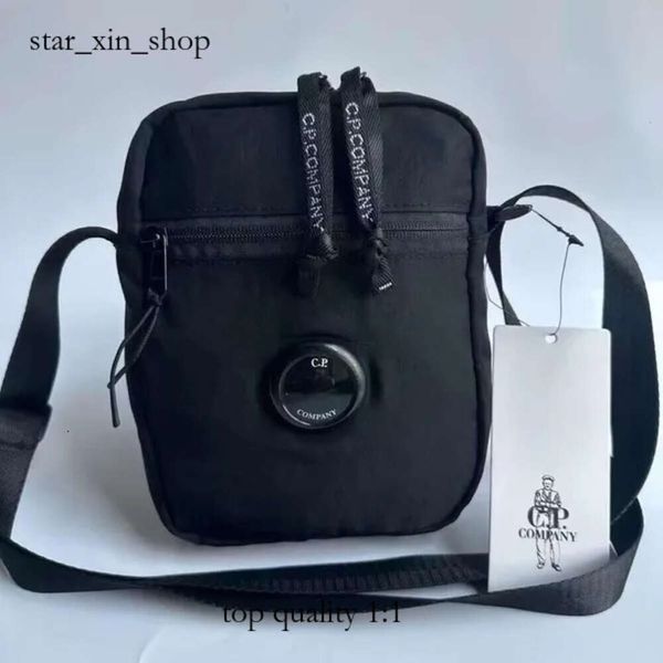 CP Çanta Trendi Sevimli Omuz Tasarımcı Çanta Crossbody Bag Sevimli Göz Küçük Kare Çanta Açık Hava Erkek ve Kadın Şirketi Küçük Çanta DIY Persona 3890 314