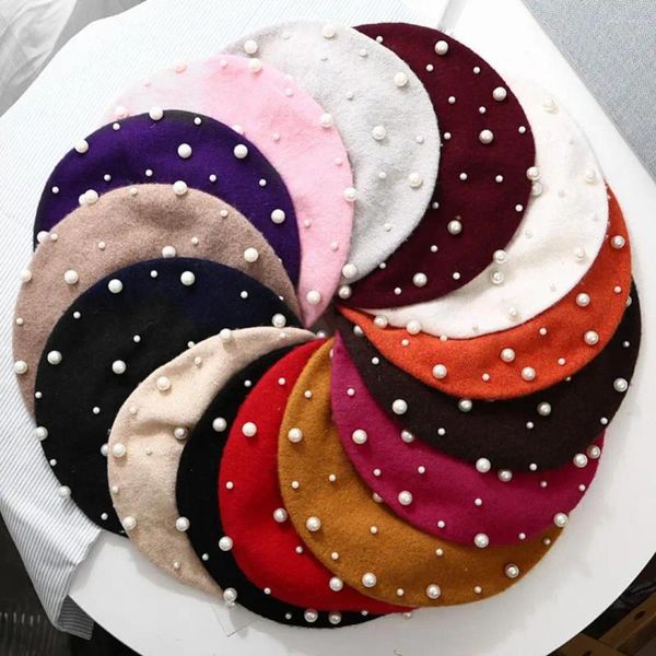 Boinas Moda de cor sólida boné quente Mulheres Hat de outono Inverno Faux Pearl Beret pintor