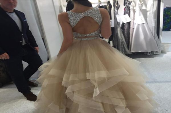 Champagner -Ballkleid -Promise Kleider funkelnde Pailletten Perlen Top Tulle gestufte Rock Schlüsselloch zurück Plus Größe Rückenfreie Abendkleider8216552