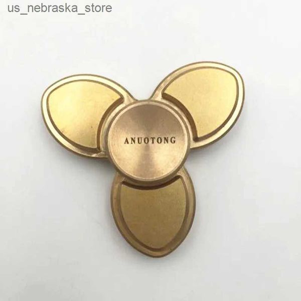 Новинка игры Nieuwe Tri Spinner Fidget Вращающаяся медная игрушка для детей с аутизмом и гиперактивностью/стрессовыми игрушками для взрослых Q240418