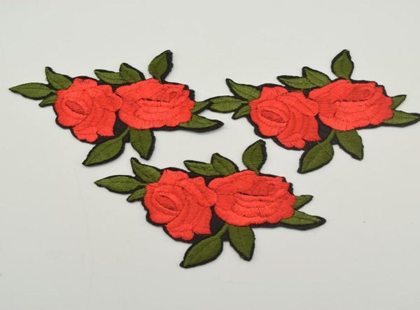 32pcs 21039039 Kleine rot grüne Blütenblumenfleck bestickter Blumenfelder Eisen Onsew auf Applique Spitze Venise8466863