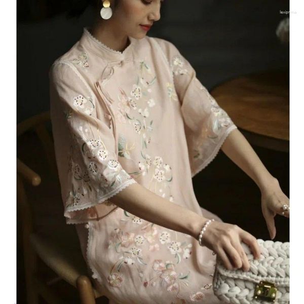 Ethnische Kleidung Sommer modifiziert lose Stickerei Han Chinese Cheongsam Schnürknopf Retro-Schlitzkleid