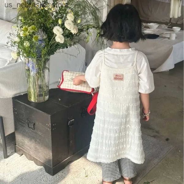 Mädchenkleider Kinderkleid 2024 Frühling Neues koreanisches Mädchen Heben Kinder in innerer passender Kleidung Tanktop Kleid Q240418
