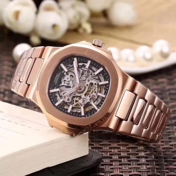 Relógios de pulso Men de luxo Relógios mecânicos automáticos Black Skeleton Tourbillion Sport Watches