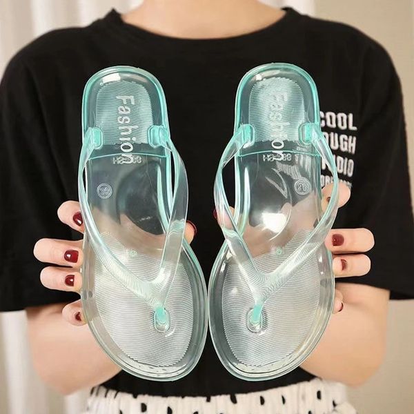 Praia chinelos femininos sandálias de tanga de verão sapatos de geléia de meninas transparentes slides de moda sólida pvc planp slippers 240417