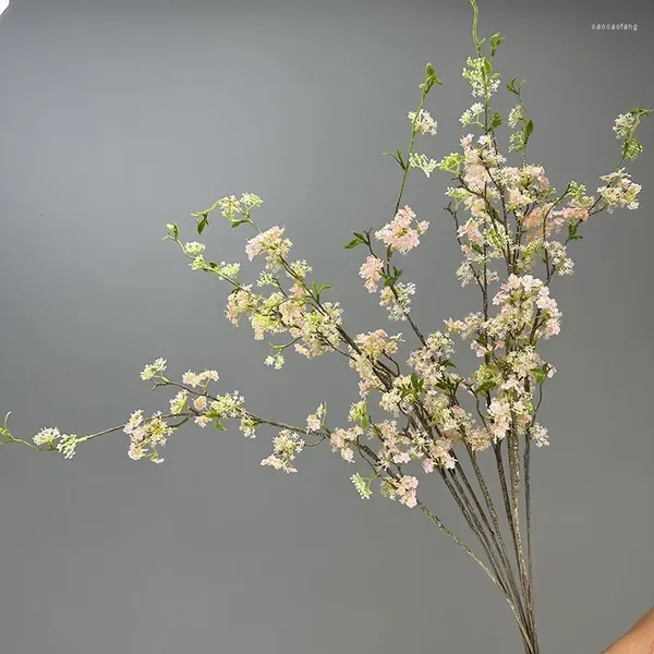 Dekorative Blumen simulierte Schneeweide Zweig gefälschte Blumenrestaurant Dekor